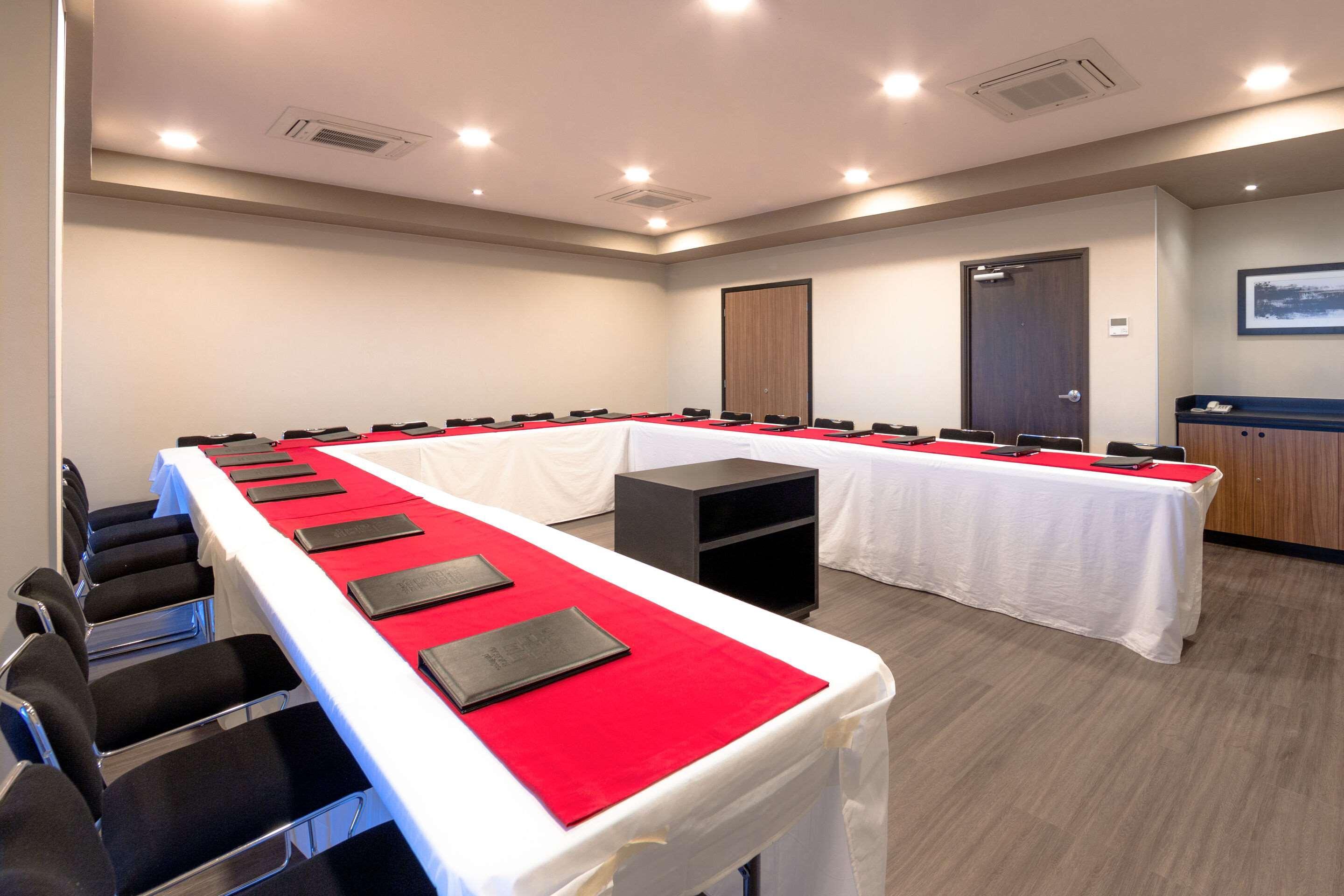 Comfort Inn Delicias Ngoại thất bức ảnh