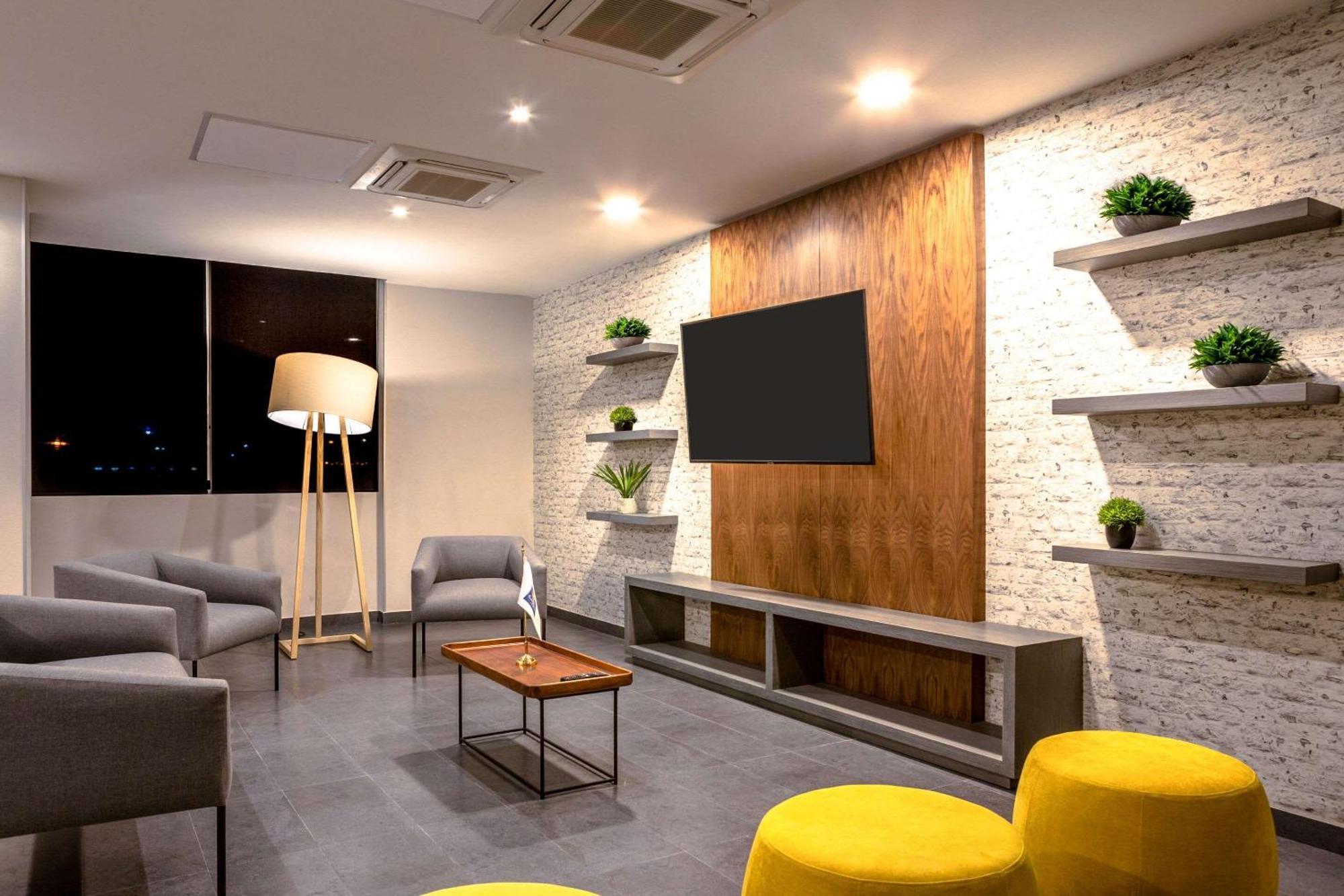 Comfort Inn Delicias Ngoại thất bức ảnh